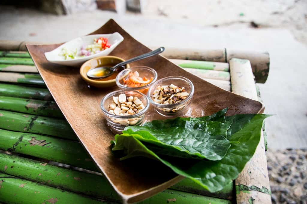 A platter of ingredients used to make miang kham. 