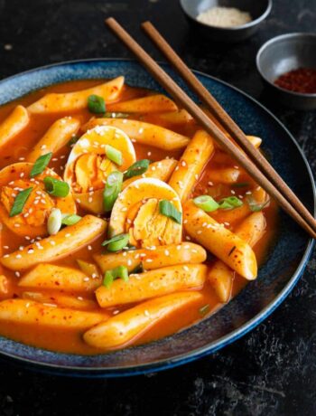 Tteokbokki – Spicy Korean Rice Cakes